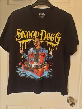 Snoop Dogg Graphic Tee with Yellow Logo Size 2XL